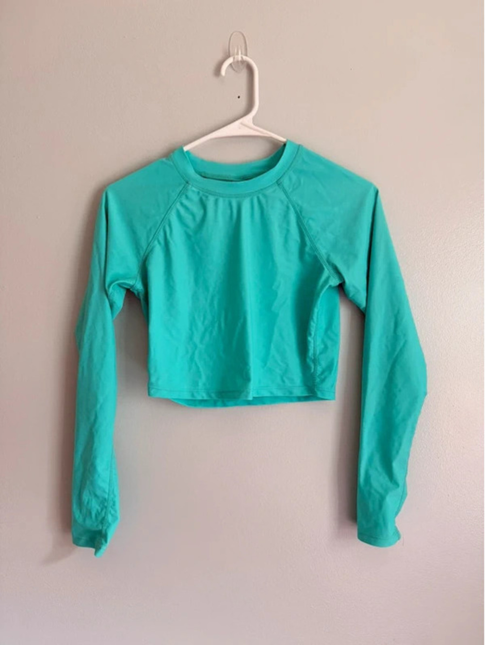 HEAT Swimwear UPF 50+ Long Sleeve Crop Rash Guard Medium